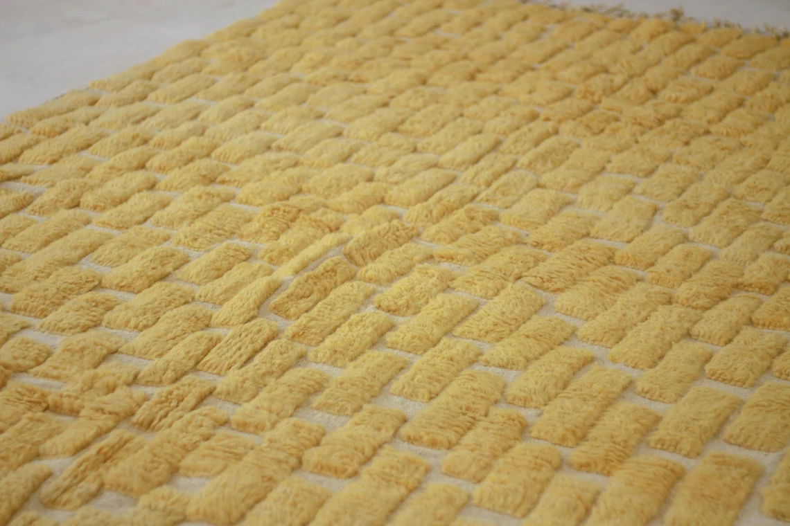 Zellige – Tapis Berbère Jaune Dorée