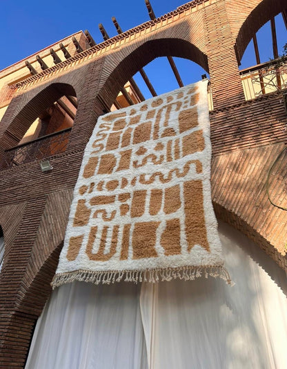 Skoura – Handmade Beige Moroccan Rug