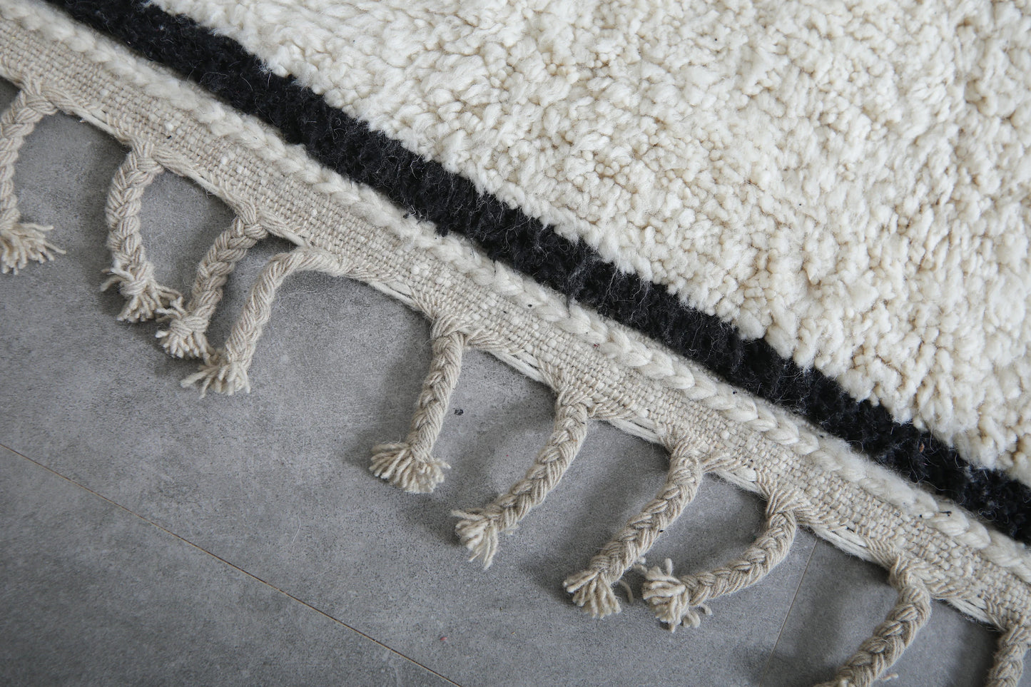 Ivory Edge - Tapis en laine marocain fabriqué à la main - plusieurs tailles