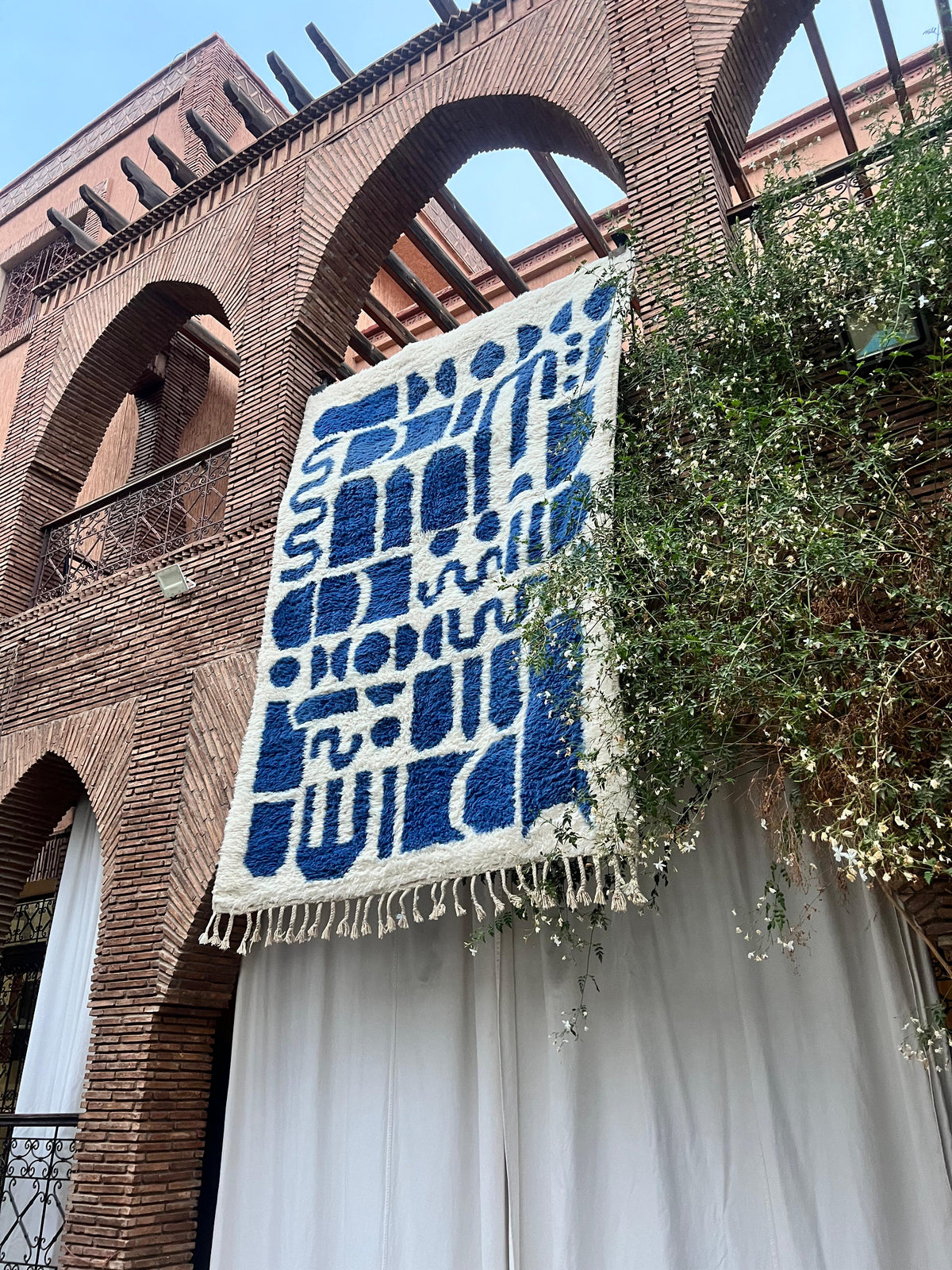 Salé – Handmade Navy Blue Moroccan Rug