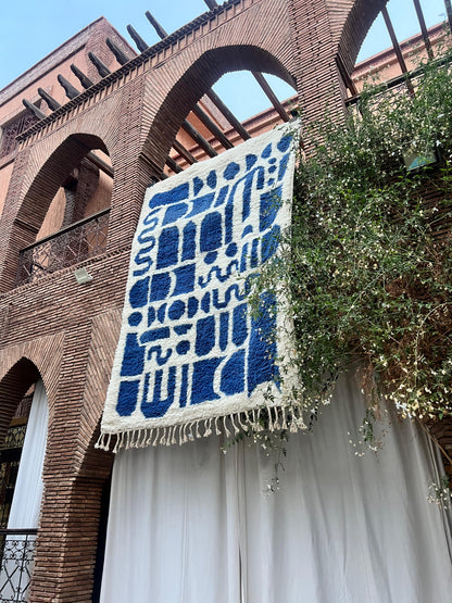 Salé – Handmade Navy Blue Moroccan Rug