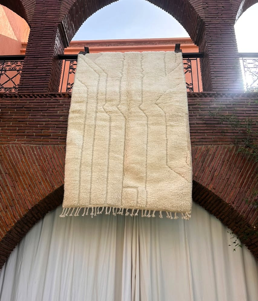 Tafingoult – Ivory Textured Moroccan Rug