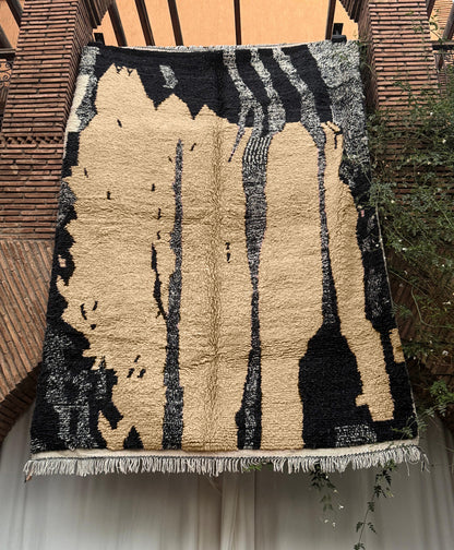 Itzer – Handmade Beige Moroccan Rug