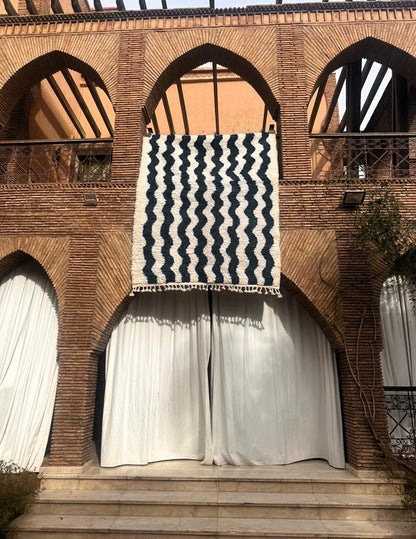 Tichka – Handmade Black and White Moroccan Rug