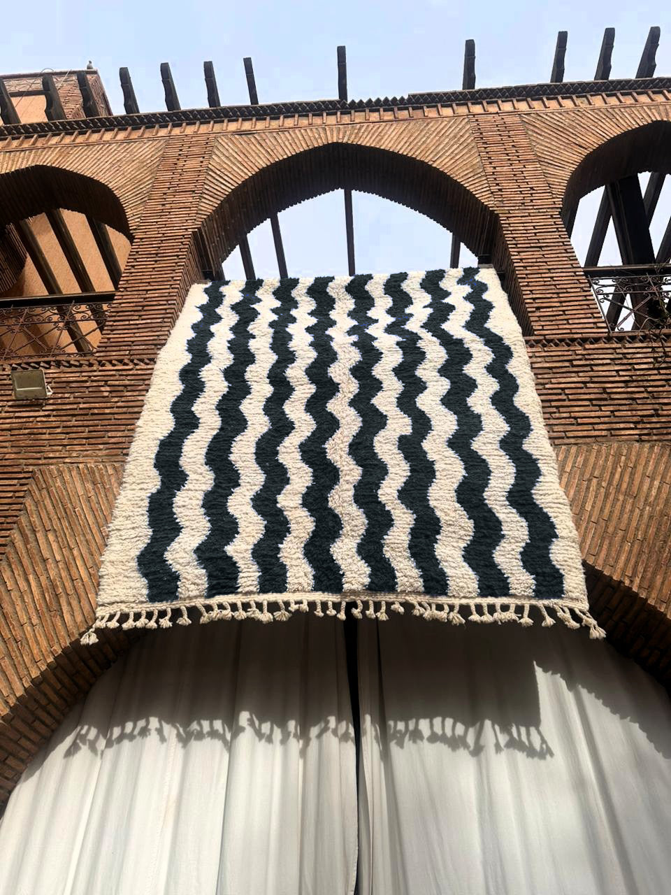 Tichka – Handmade Black and White Moroccan Rug
