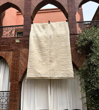 Smara – Handmade White Moroccan Rug