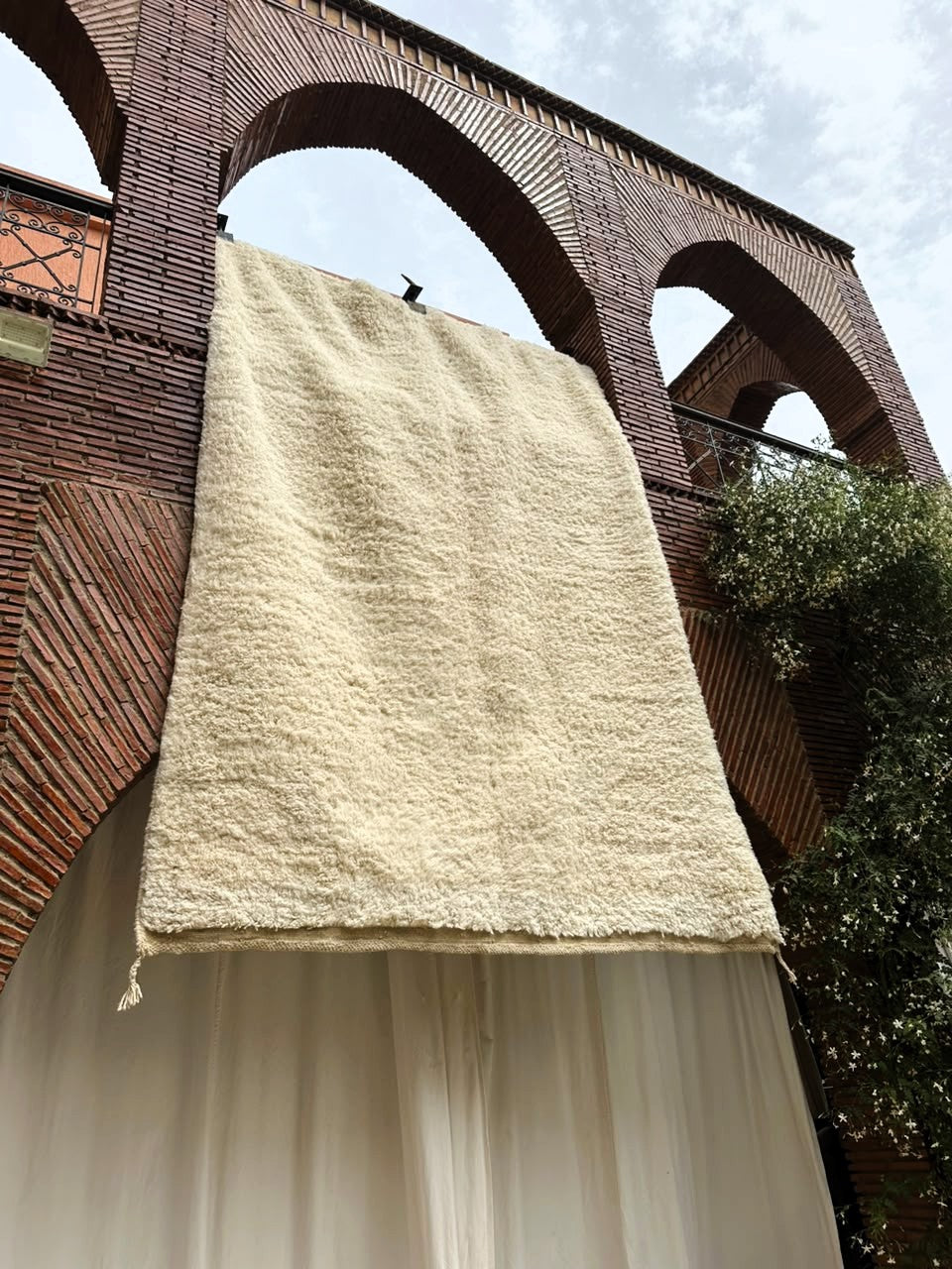 Smara – Handmade White Moroccan Rug