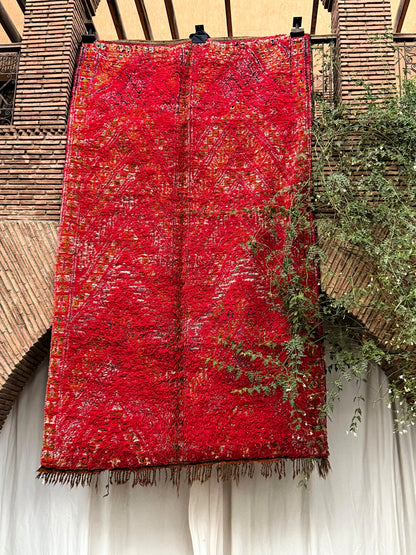 Beni Mguild – Vintage Red Moroccan Rug