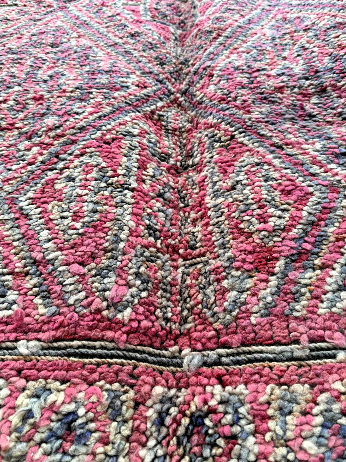 Khenifra – Vintage Pink Moroccan Rug