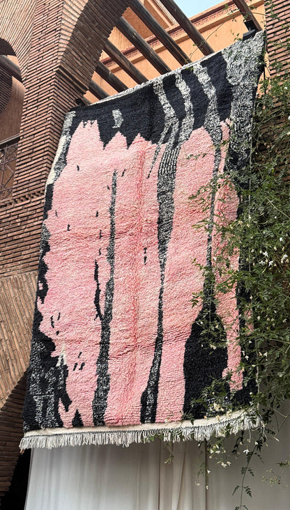Amizmiz – Handmade Pink Moroccan Rug