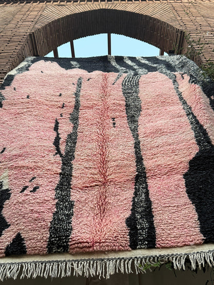 Amizmiz – Handmade Pink Moroccan Rug