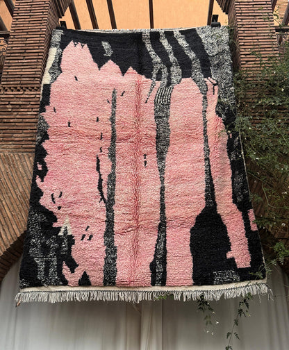 Amizmiz – Handmade Pink Moroccan Rug