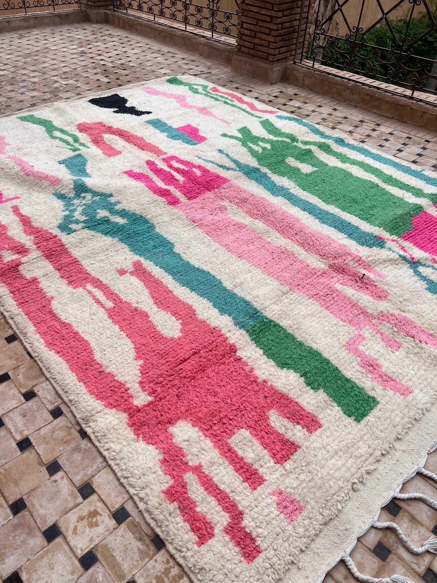Canvas of Whimsy – Handwoven Wool Moroccan Rug, 300x200 cm