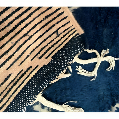 Azuurblauw handgeweven wollen vloerkleed - 250x150 cm