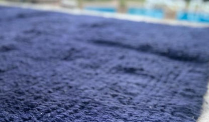 Sérénité de minuit - tapis artisanal en laine naturelle 300x200 cm