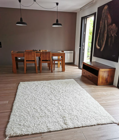 Tarfaya – Handmade White Moroccan Rug