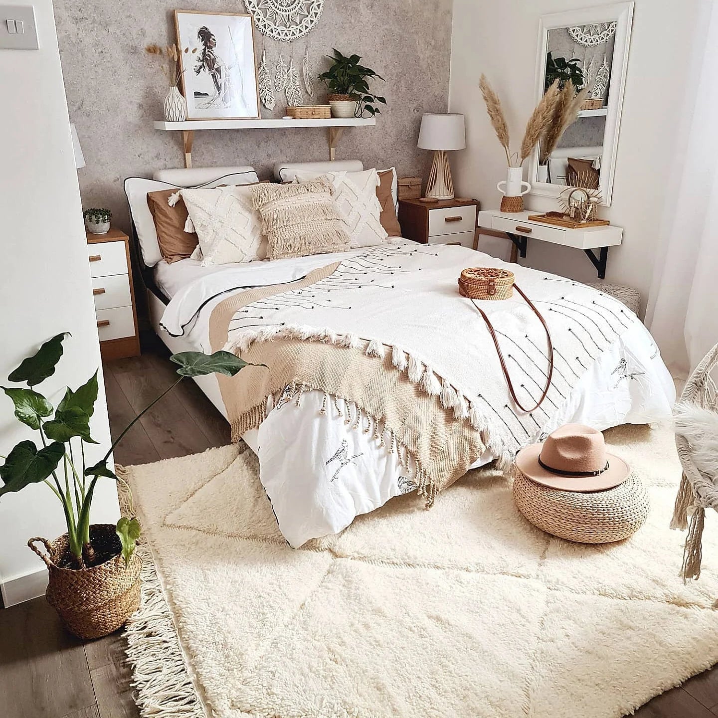 white moroccan rug on bedroom